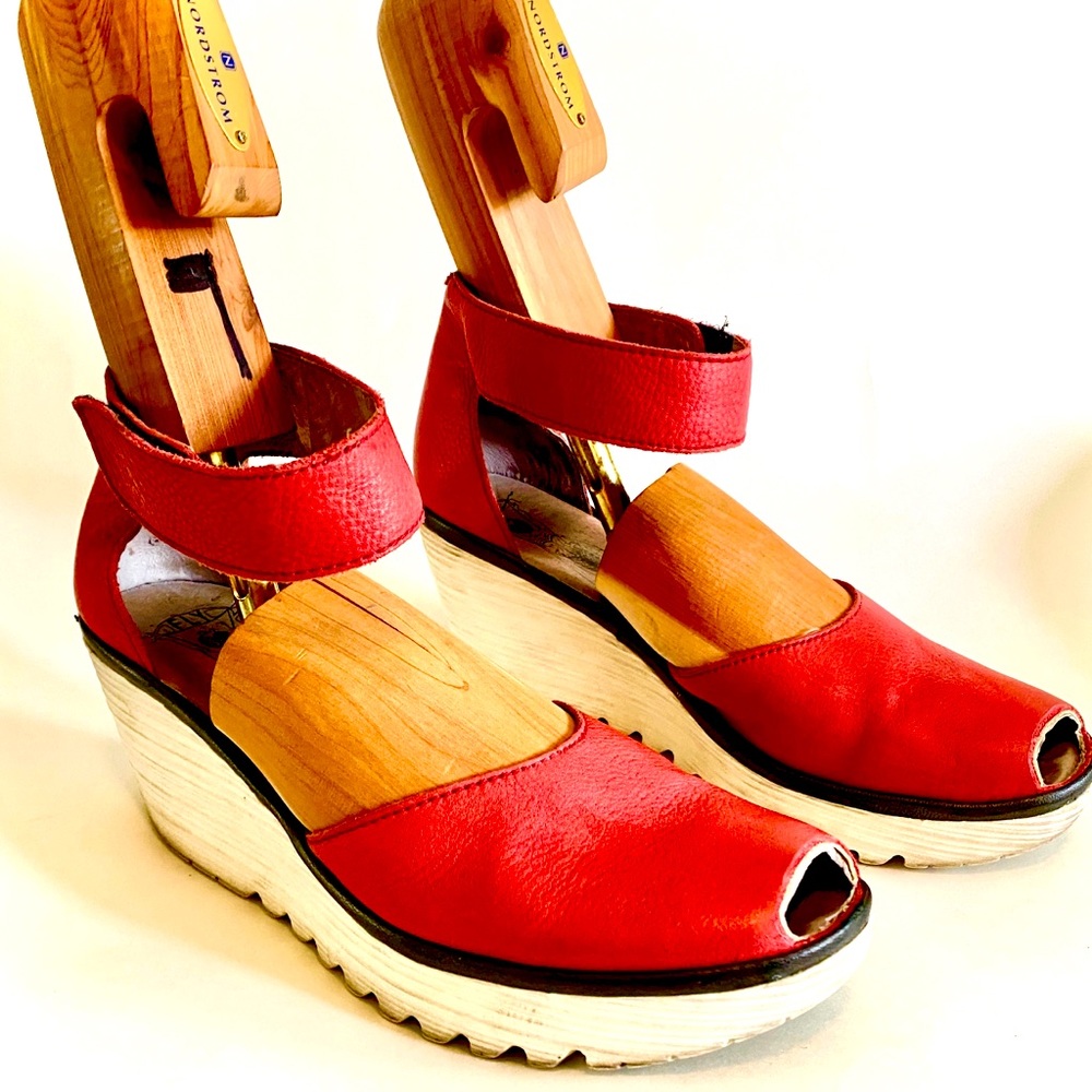 FLY LONDON Mary Janes, RED, with open toe!